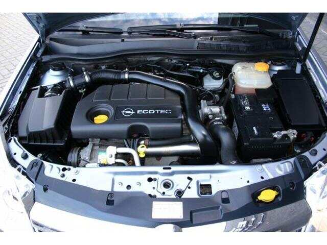 Opel-Astra-Hatchback-Diesel-Blauw-009--40410076-Medium.jpg
