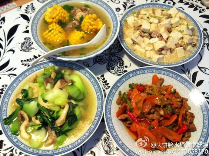 玉米牛尾汤，清炒豆腐，平菇上海青，胡萝卜炒肉