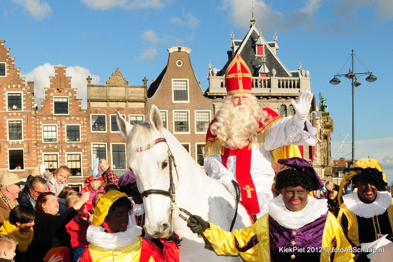 2012-11-18-AD2001xk-Sinterklaas-intocht-Haarlem.jpg