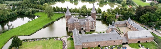 kasteel hoensbroek.jpg