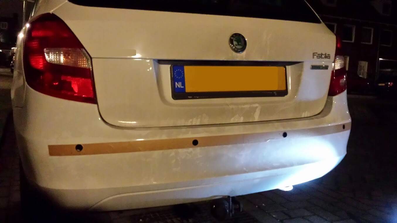 Parking sensors installation, parkeersensoren inbouwen (2012 skoda fabia) - 1.jpg