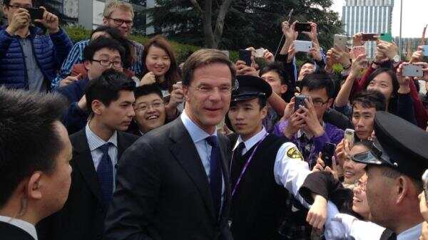 荷兰首相访华首站上海：女粉丝众多，欢迎宴菜品大揭秘！