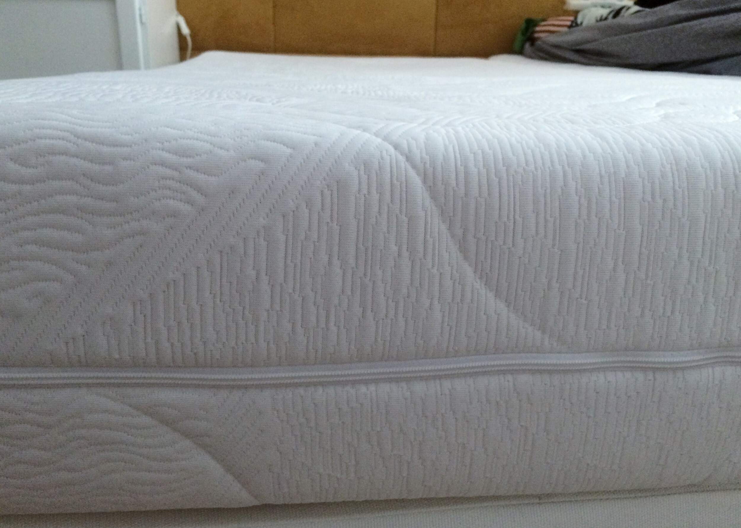 Saffie Saffier mattress detail 2.JPG
