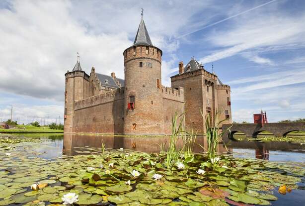 bigstock-Muiderslot-Castle-Netherlands-614.jpg