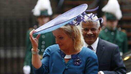 妖风又要侵袭荷兰了 去小王子日的女士们小心帽子被掀翻噢