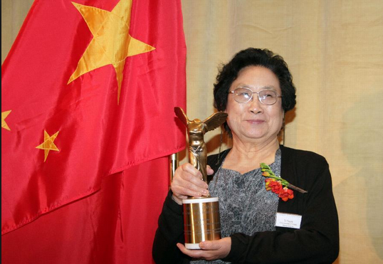 女科学家屠呦呦获诺贝尔医学奖,其实这背后还有这么多故事!