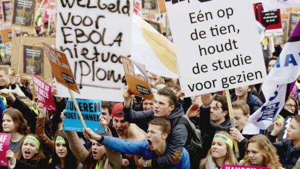 借钱上大学,导致荷兰今年新生量下降了6.6%,上不起学肿么办