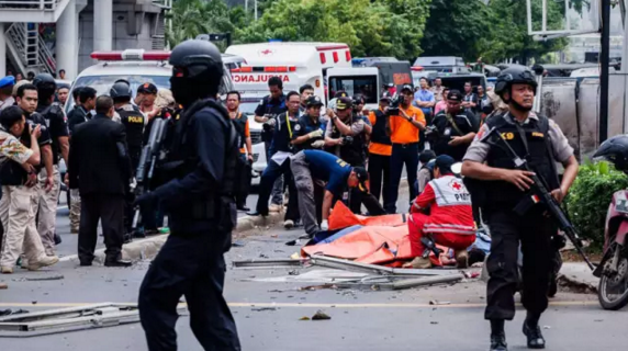 印尼首都发生自杀式袭击,一位荷兰官员遇难,IS声称对其负责