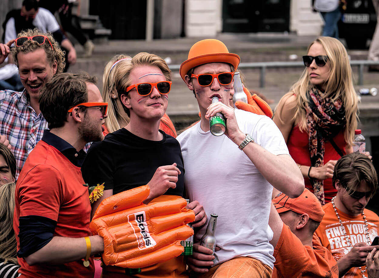 kings-day-queens-day-amsterdam-2015-16.jpg