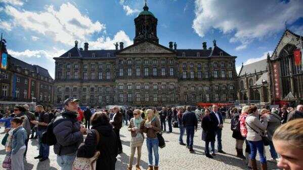 欧洲多处接炸弹威胁，阿姆斯特丹一度涉恐袭