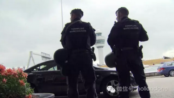 又没火车，又罢工，又加强安检，荷兰史基浦机场真心累