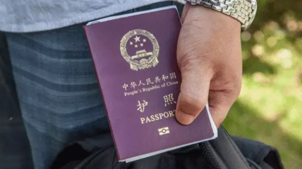语言不通，中国背包客在德国误当申请避难