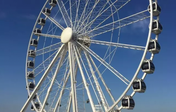 SCHEVENINGEN PIER的摩天轮已经开放游玩啦！
