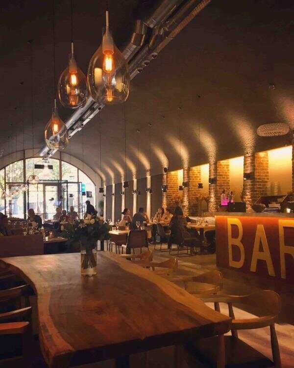 bar-min.jpg