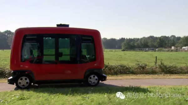 荷兰无人驾驶6人座小巴士试验失败