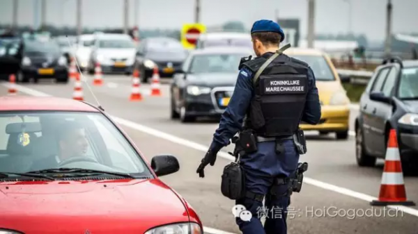 巴黎那场恐袭，Schiphol也是目标之一！恐怖分子当天就在阿姆