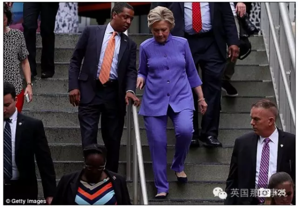希拉里，她逃过了FBI，逃过了黑客...却输给了一条色情短信