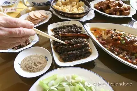 中餐馆被指剥削大陆厨师，老板面临指控。又是谁？
