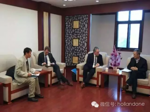 荷航一飞机在厦门着陆时机长失能，副总裁被约谈