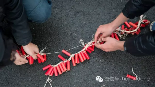 扰民是真，但没了它又少了点乐趣，荷兰人过年继续放烟花