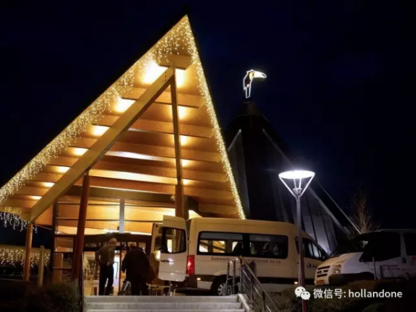 圣诞佳节首先想到什么？越来越多孤独老人享用免费圣诞餐