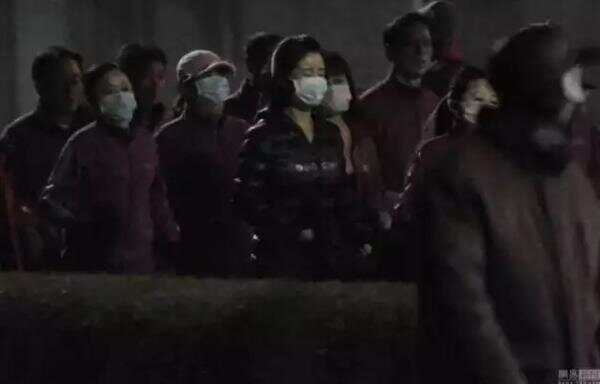 中国"沦陷"了?! 雾霾凶猛进攻！24城PM2.5爆表，5亿人受红色... ...