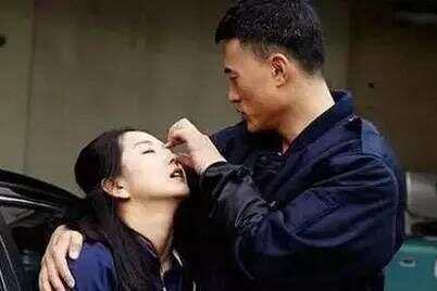 何洁赫子铭离婚：丧偶式婚姻，不要也罢！