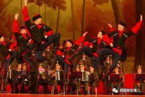 上帝用空难带走一只球队，另一场空难带走了殿堂级军乐团