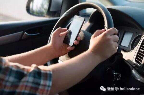 荷兰道路伤亡人数增加，不文明驾车屡禁不止，警方生气了