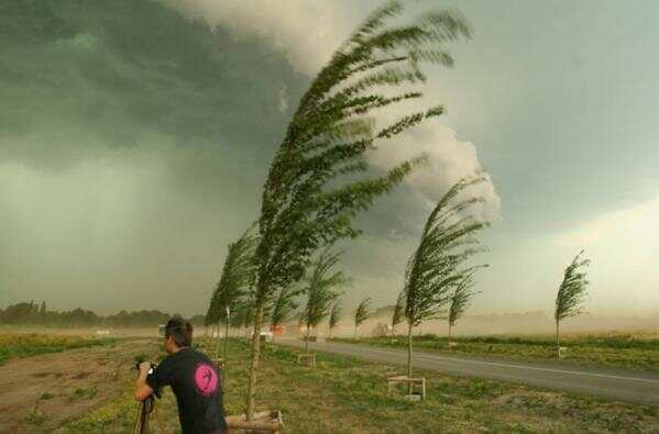 今晚开始暴风雨，打雷闪电下冰雹！然后，周末就高温了…