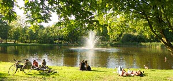 Vondelpark-fontijn-2.jpg