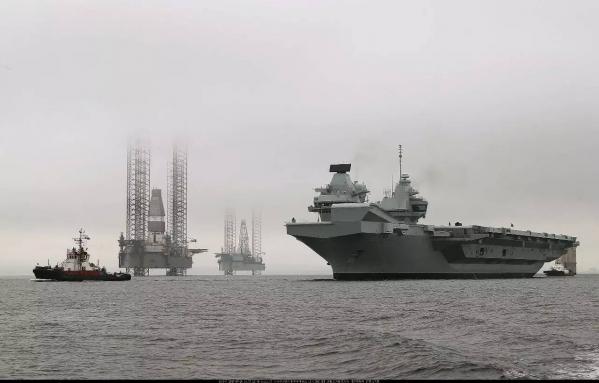 英国外长明明对中国硬了一次，却被自家网友往死里黑……