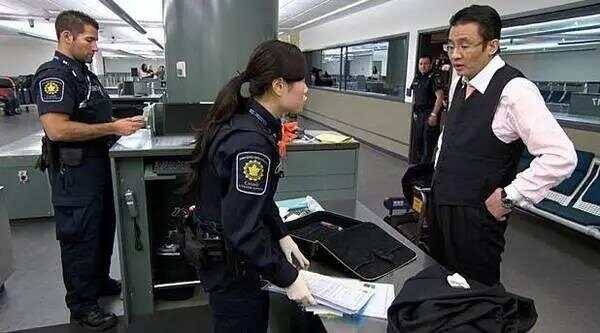 在机场最恐怖的一句话？出国党千万别信，否则或面临死刑！ ...