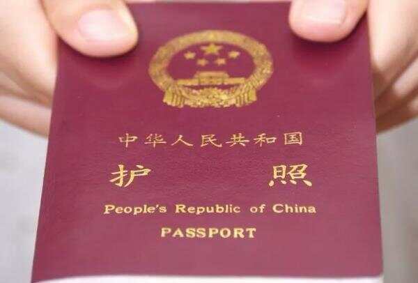 中国夫妇出境被阻，差点被当成“偷渡”！