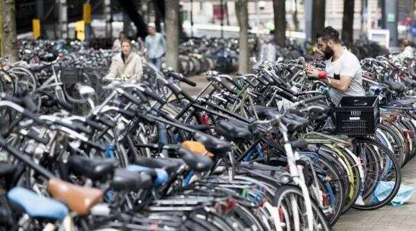 给自行车装GPS，被偷就去贼窝抓人！荷兰这样逮了1200个偷车贼… ...