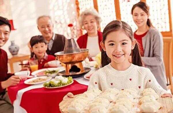 回国过年行李箱不够装怎么办？思念和家的距离，除了一张机票，还有... ...