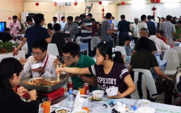 华为海外公司食堂曝光！他们这是要吃遍全球啊...