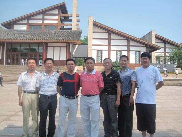 中国大叔穿衣审美正在影响西方世界？