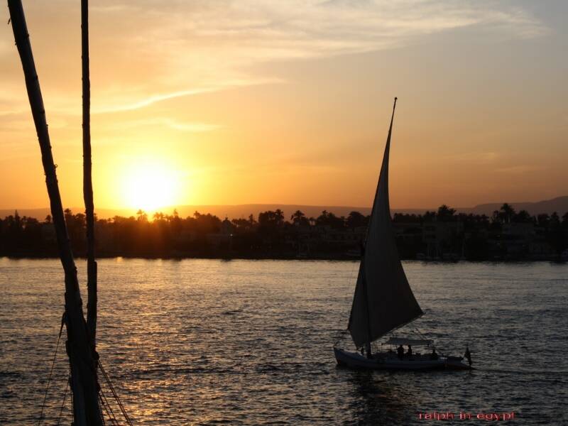 LUXOR SUNSET