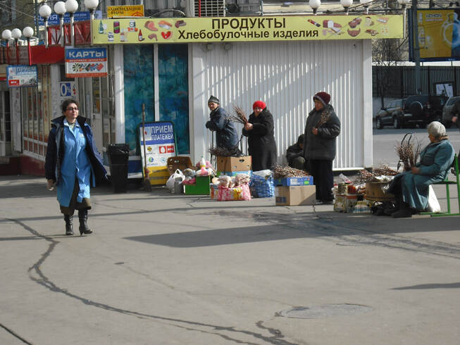 10 Street vendors.jpg