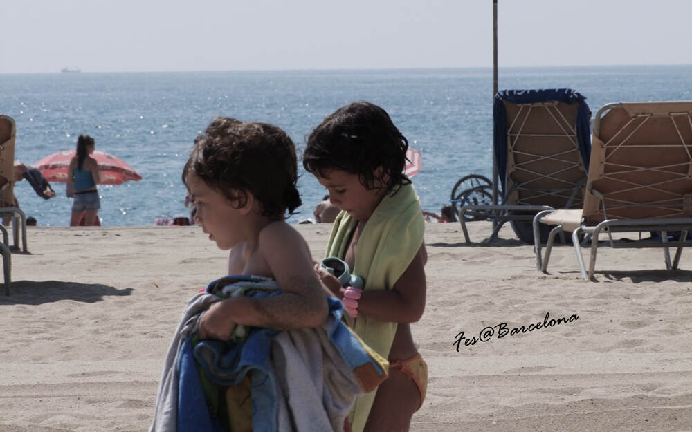 Barcelonabeach-children2-LOGO.jpg