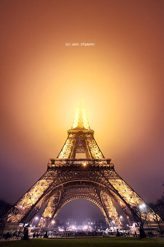 巴黎铁塔那晚雾太大
