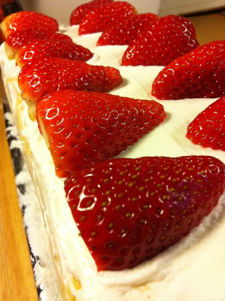 strawberry cake 3.JPG