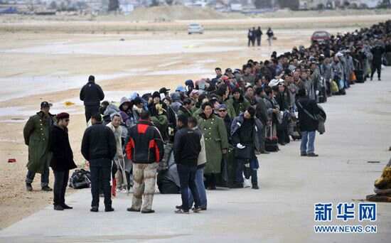 利比亚等待撤离的中国侨民